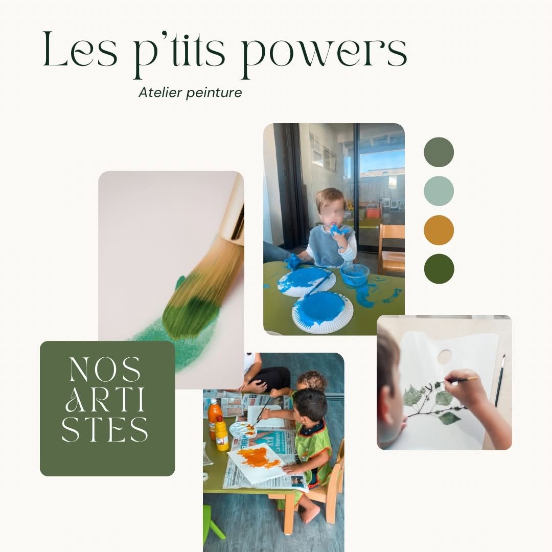 Atelier peinture : pinceaux, peinture bleue et petites mains
